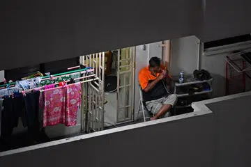 Strategi seperti merokok di luar tingkap atau di dalam bilik berasingan tidak melindungi ahli keluarga, kerana asap masih sampai ke dalam rumah. Satu-satunya cara melindungi orang lain dengan berkesan adalah dengan menetapkan peraturan larangan merokok meliputi seluruh rumah.