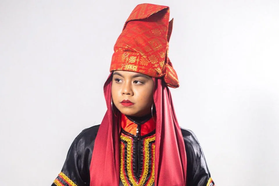 ADIWIRA SUARA: Daripada berkecimpung dalam sukan mempertahankan diri seperti muay thai dan seni mempertahankan diri campuran (MMA), finalis 'Suara 2.0', Nadia Dean juga pejuang irama hip-hop dan lagu pembakar semangat jaya. - Foto FORTRESS EVENTS