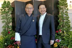 Perdana Menteri, Encik Lawrence Wong (kanan), menjadi tuan rumah kepada Perdana Menteri Bhutan, Encik Tshering Tobgay, dalam majlis makan tengah hari pada 18 September. 