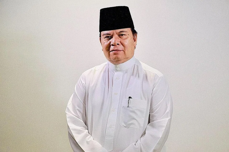 Ustaz Drs Ahmad Dahri.