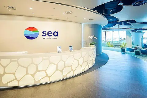 BERI JAMINAN: Syarikat teknologi yang dibangunkan di Singapura, Sea, yang memiliki platform dagang Shopee beri jaminan kepada kesatuan bahawa kakitangan yang terjejas dengan langkah pemberhentian kerja akan diberi pakej pampasan sewajarnya yang sejajar dengan norma pasaran. - Foto SEA LIMITED