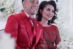 SENANGI USAHA TULUSNYA: Nurulain Md Yusof melihat suaminya Sufi Rashid sebagai seorang yang bertanggungjawab, berdedikasi dalam soal kerja dan tidak boleh duduk diam. - Foto HMP STUDIO