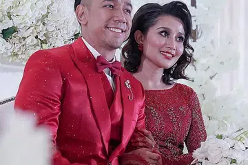 SENANGI USAHA TULUSNYA: Nurulain Md Yusof melihat suaminya Sufi Rashid sebagai seorang yang bertanggungjawab, berdedikasi dalam soal kerja dan tidak boleh duduk diam. - Foto HMP STUDIO