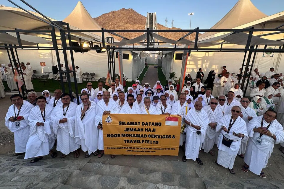 Foto ini dirakam ketika musim Haji 2025 di Padang Arafah, berdekatan kawasan khemah jemaah Noor Mohamad Services & Travel.