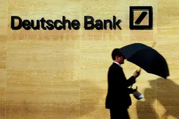 HADAPI TEKANAN: Deutsche Bank menghadapi tekanan selepas Jabatan Kehakiman Amerika memintanya membayar AS$14 bilion bagi menyelesaikan siasatan berhubung penjualan sekuriti bersandarkan gadai janji. - Foto REUTERS