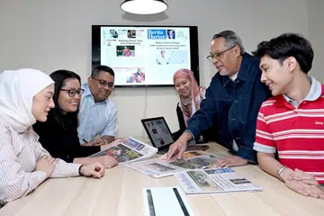 Artis Eksekutif Berita Harian, Mohd Samad Afandie, Natasha Mustafa, Irma Kamarudin, Anwar Saleh, Humaira Sajat, Hisyam A. Rahman, kompak, berita harian, berita minggu 