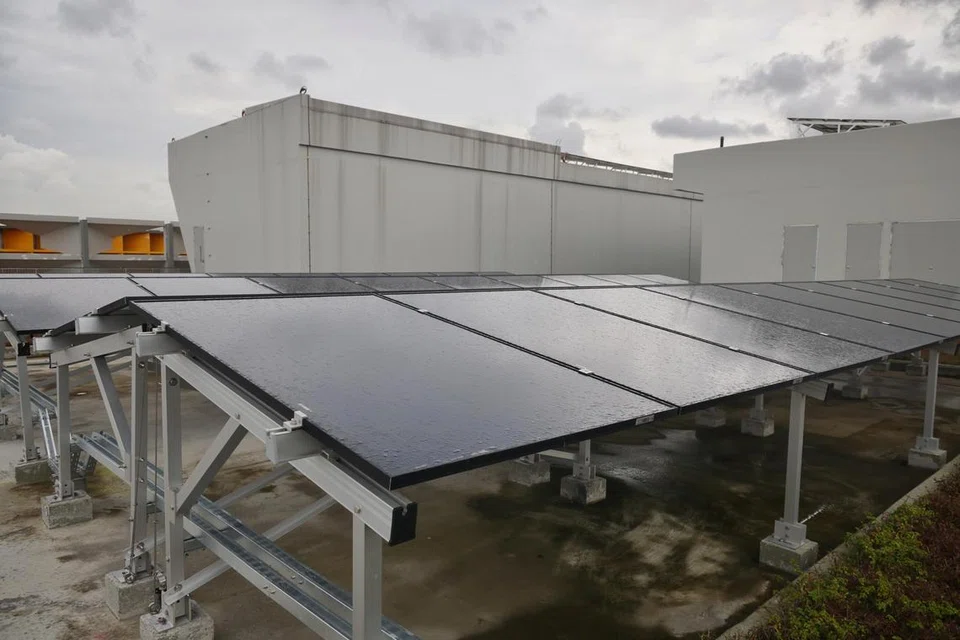 Depoh Bersepadu East Coast (ECID menggabungkan ciri mesra alam, seperti panel solar yang mampu menghasilkan 6.2 megawatt tenaga.