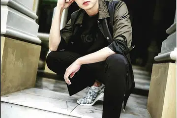 KINI DI ICU: Aloysius Pang, yang cedera parah semasa menjalani latihan ketenteraan di New Zealand Sabtu lalu, telah menjalani pembedahan susulan selepas keadaannya bertambah buruk. - Foto FACEBOOK ALOYSIUS PANG