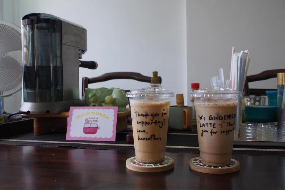 Latte pelbagai perisa ditawarkan hausofhaz, perniagaan berpangkalan dari rumah yang diasaskan Cik Feliana Hazlan.