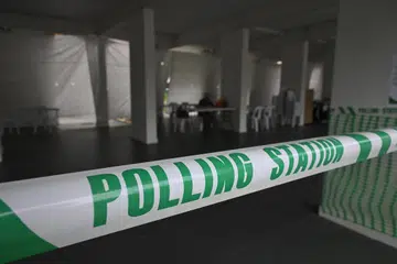 Satu pusat mengundi di blok 409 Bedok North Avenue 2. 