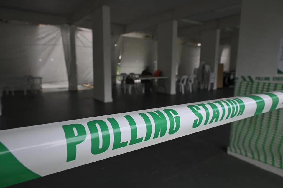 Satu pusat mengundi di blok 409 Bedok North Avenue 2. 