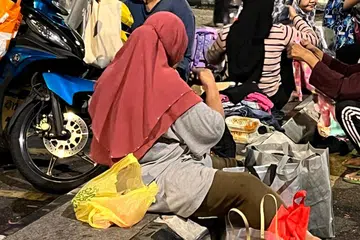 Pakaian dan makanan antara keperluan paling banyak disumbangkan kepada kumpulan gelandangan di Kuala Lumpur.