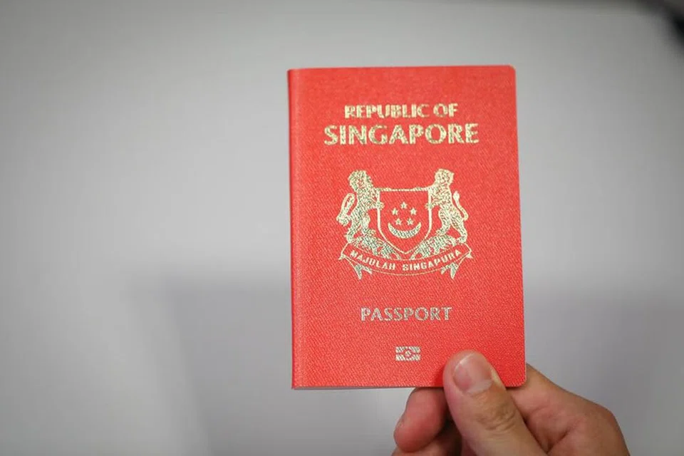 Pasport Singapura membenarkan rakyat Singapura memasuki 195 dari 227 destinasi pelancongan tanpa visa.
