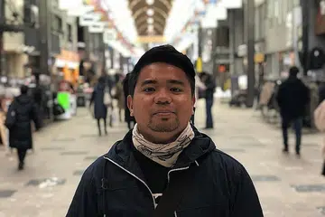 TIADA SOALAN YANG SALAH: Demikian nasihat Encik Muhsin bagi pekerja yang baru menyertai industri yang baru. Mereka perlu mempelajari perkara baru dalam masa yang suntuk dan akan menerima banyak maklumat... jadi adalah penting mereka bersikap minda terbuka dan mencari apa sahaja yang termampu untuk memahami maklumat yang diberikan, katanya.