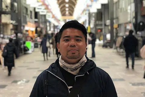 TIADA SOALAN YANG SALAH: Demikian nasihat Encik Muhsin bagi pekerja yang baru menyertai industri yang baru. Mereka perlu mempelajari perkara baru dalam masa yang suntuk dan akan menerima banyak maklumat... jadi adalah penting mereka bersikap minda terbuka dan mencari apa sahaja yang termampu untuk memahami maklumat yang diberikan, katanya.