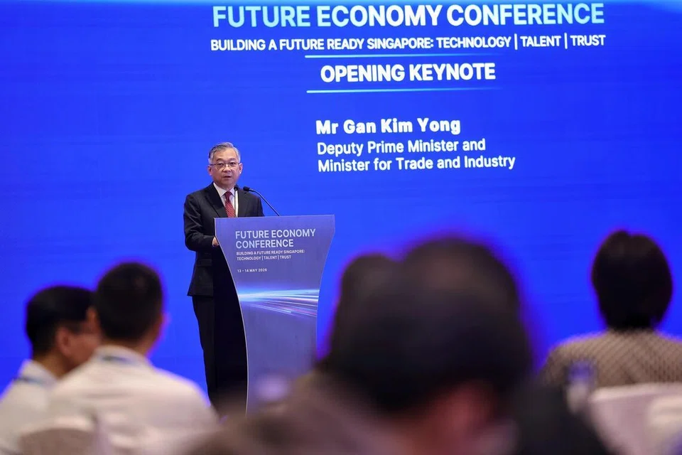 Timbalan Perdana Menteri merangkap Menteri Perdagangan dan Perusahaan, Encik Gan Kim Yong, menyampaikan ucaptama di Persidangan Ekonomi Masa Depan Persekutuan Perniagaan Singapura (SBF) 2026 yang diadakan di Pusat Konvensyen dan Ekspo Sands pada 13 Mei.