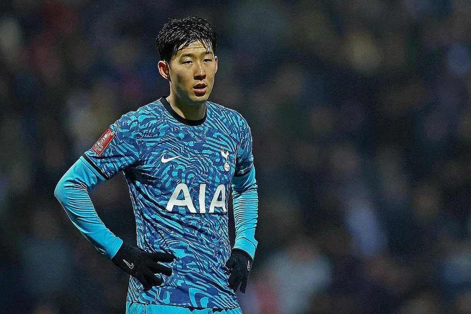 SON HEUNG-MIN: Dinobat sebagai Pemain Bola Sepak Terbaik Asia kali keenam berturut-turut sejak 2017. 