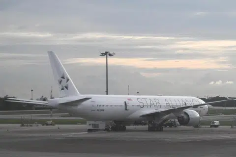 Pesawat SQ321 yang terlibat dalam insiden gelora udara yang teruk telah kembali ke Singapura pada 26 Mei. 