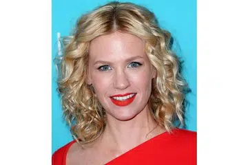 MASIH TIDAK AMAN: Meskipun sudah menceburi bidang lakonan selama 10 tahun, January Jones masih berasa tidak aman dan bimbang sekiranya tidak mampu menyara keluarganya. - Foto AFP
