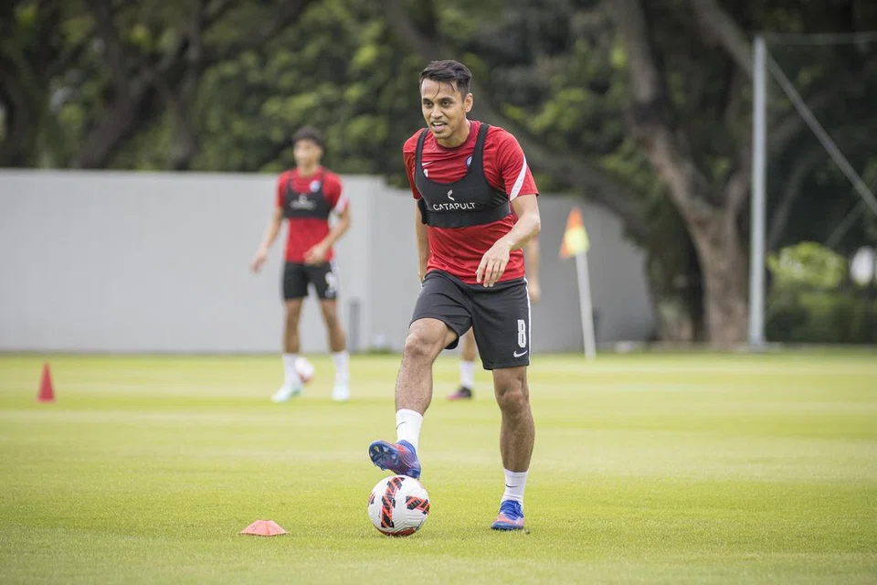 Selepas lebih satu dekad menyarung jersi negara dan menjulang pelbagai piala, pemain midfield negara, Shahdan Sulaiman, kini belum mempunyai kelab bagi musim 2025/26. Namun beliau tidak berputus asa dan masih bersemangat untuk bermain dan yakin perjuangannya di padang belum tamat.