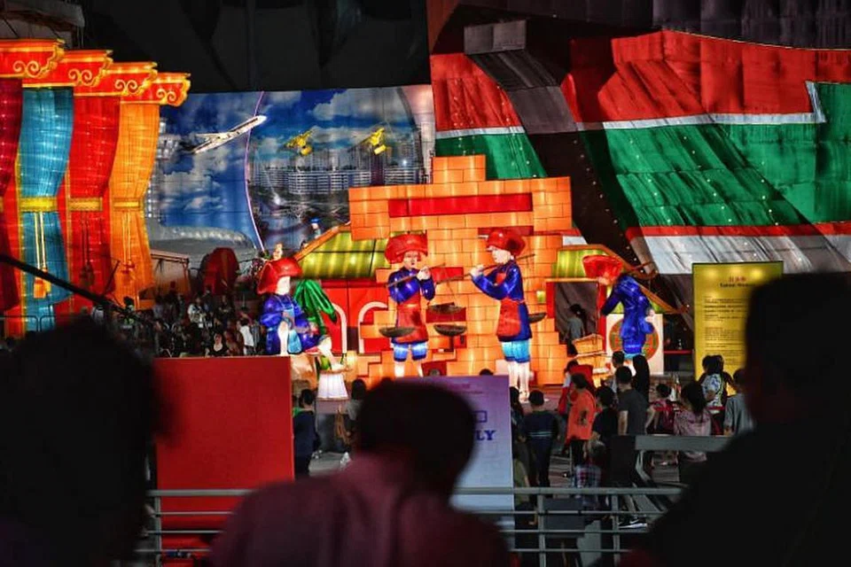 RIVER HONGBAO: Antara acara utama yang pertama sempena acara memperingati 200 tahun Singapura, Bicentennial Singapura, tahun ini.