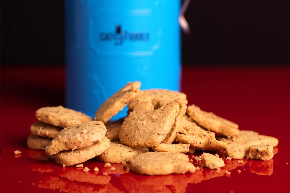 Cat & The Fiddle, Cheesecake, cookies 