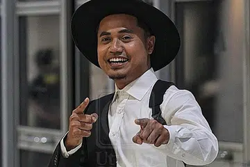 RUJUK PANDANGAN RAMAI: Lan Solo telah mendapatkan pandangan ramai termasuk doktor pakar sebelum mengambil keputusan membedah bibir anak keempatnya yang dilahirkan sumbing. - Foto ASTRO