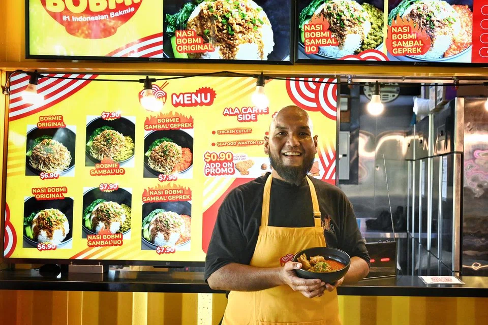 Bakmi yang terkenal di Indonesia kini ada di Lepak One Corner di Yishun, dengan harga $6.90 ke atas