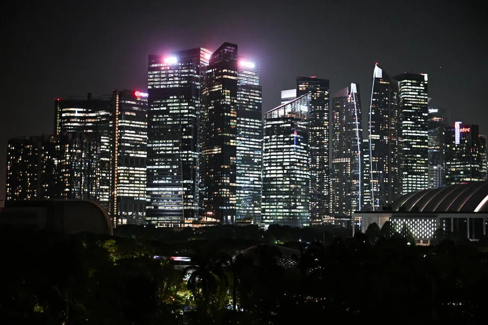 Elektrik yang diimport – dihasilkan daripada sumber seperti suria, angin dan kuasa hidro – dijangka berharga premium, namun Penguasa Pasaran Tenaga (EMA) berkata kos import elektrik rendah karbon mungkin tidak lebih mahal daripada sumber elektrik rendah karbon lain.