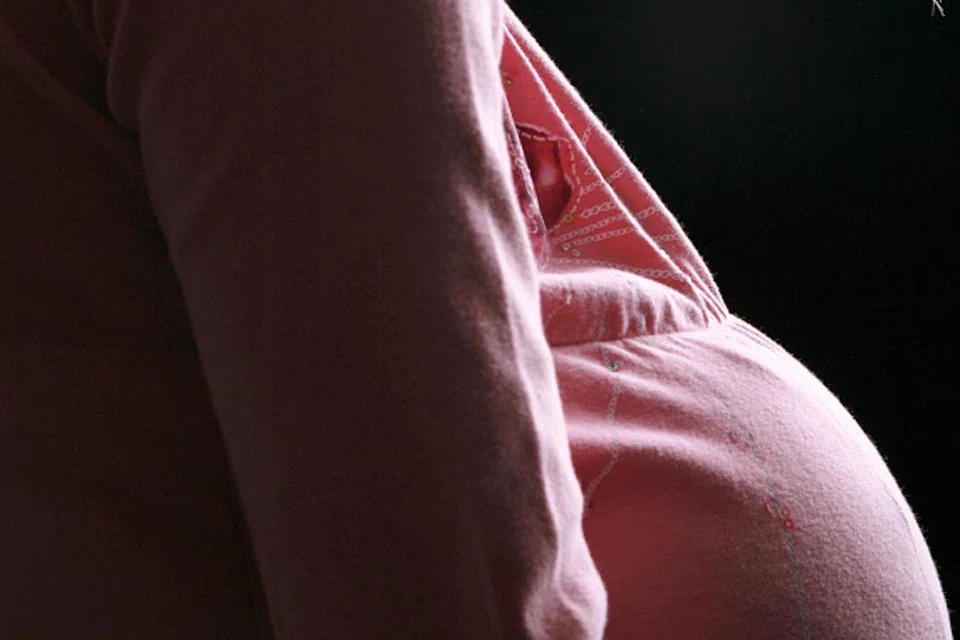 PERLU BANTUAN: Sesetengah ibu yang baru bersalin memerlukan kaunseling bagi menangani tekanan perasaan kerana terlalu sibuk menjaga bayi sehingga membiarkan diri sendiri tidak terjaga.