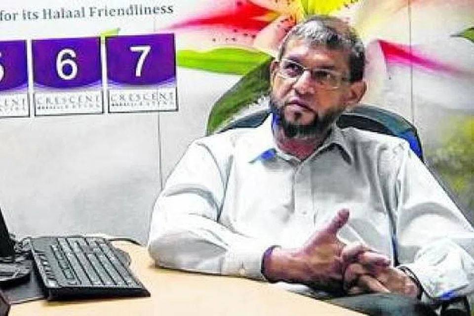 BUKAN ORANG BARU DALAM DUNIA KORPORAT: CEO CrescentRating, Encik Fazal Bahardeen, mempunyai visi yang cukup besar untuk syarikat tersebut, yang beribu pejabat di sebuah bilik bersaiz sederhana di Bukit Merah Central. - Foto A. RAHMAN BASRUN