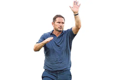 PERLU CARI BINTANG BARU: Bos Everton, Frank Lampard terpaksa memainkan bakat muda Anthony Gordon di bahagian depan kerana tiada pengganti bagi bintang Brazil, Richarlison yang berpindah ke Tottenham pada musim panas ini. - Foto REUTERS