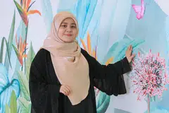 Penyanyi dan pensyarah, Najwa Latif, telah melancarkan lagu barunya bertajuk, ‘Kau Buat Aku’, yang ditujukan khas untuk suaminya, penyanyi Akwa Arifin.