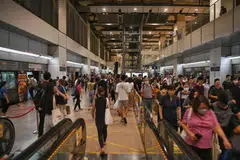 SIAP LEBIH AWAL: Perkhidmatan kereta api di tujuh stesen MRT di Laluan Circle beroperasi semula seperti biasa mulai Selasa lepas kerja penyenggaraan disiapkan lebih awal.