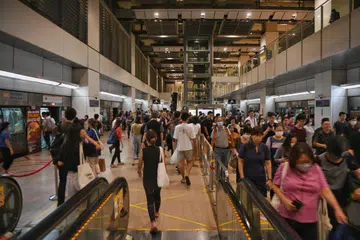 SIAP LEBIH AWAL: Perkhidmatan kereta api di tujuh stesen MRT di Laluan Circle beroperasi semula seperti biasa mulai Selasa lepas kerja penyenggaraan disiapkan lebih awal.