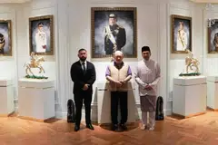 Yang di-Pertuan Agong, Sultan Ibrahim dan Pemangku Sultan Johor, Tunku Mahkota Ismail menerima kehadiran Perdana Menteri, Datuk Seri Anwar Ibrahim di Istana Pasir Pelangi, Johor Bahru, pada 24 April. 