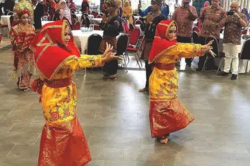 bahasa dialek