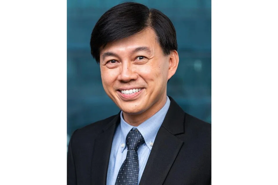 Profesor Tan Huay Cheem.