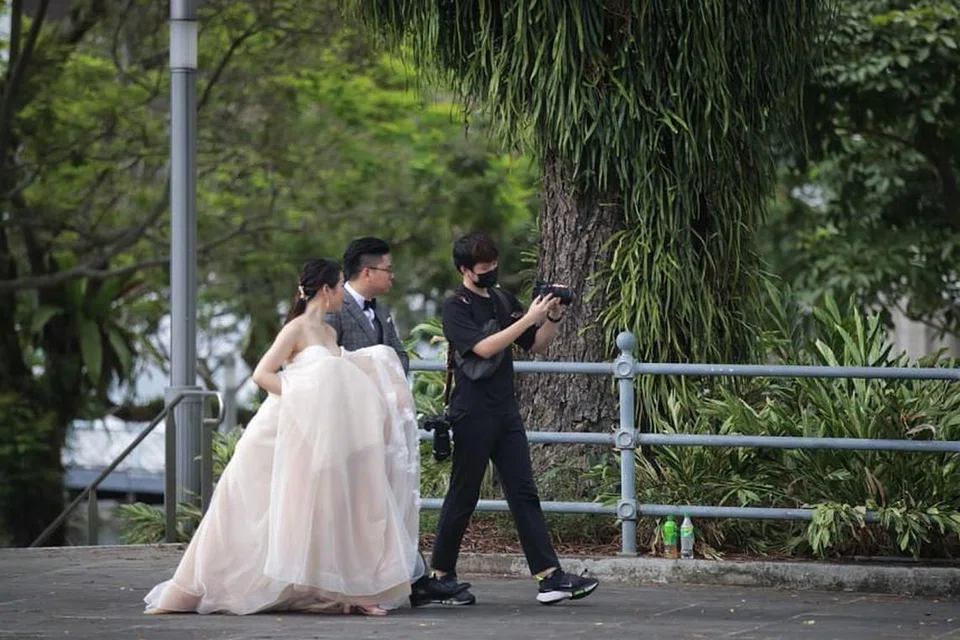 Bermula November, jurugambar mempunyai hak milik atas gambar-gambar klien mereka yang dipetik. - Foto BH oleh GIN TAY