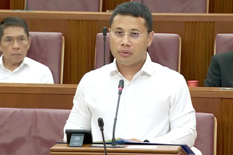- Menteri Pembangunan Negara, Encik Desmond Lee.