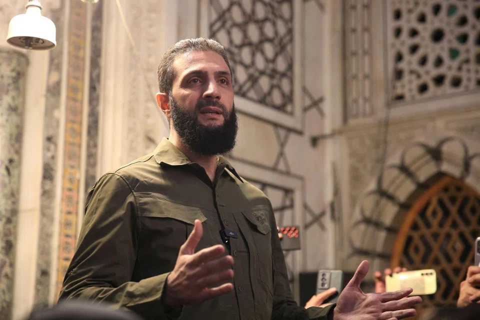 Pemimpin pemberontak yang menumbangkan rejim terdahulu Syria, Encik Abu Mohammed al-Jolani, yang kini menggunakan nama Encik Ahmad al-Sharaa, menyampaikan ucapan kepada penyokongnya.