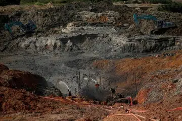 Pindaan undang-undang perlombongan  bertujuan menggalakkan penyertaan perniagaan berskala kecil dalam sektor perlombongan.