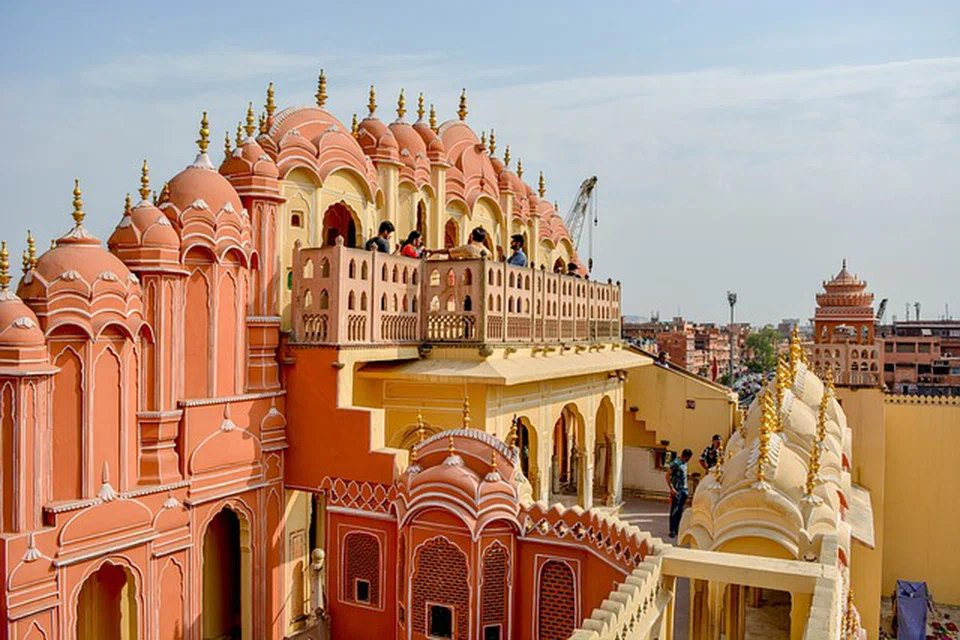 HAWA MAHAL: Antara tarikan di Jaipur, India, istana yang dibina daripada batu pasir merah dan merah jambu.