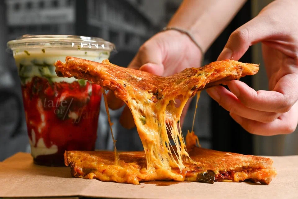 Open Secret, Grilla Gang, State of Affairs, toastie, kopi