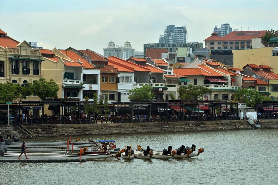 HARTANAH HANGAT: Rumah kedai kini mempunyai permintaan tinggi. 