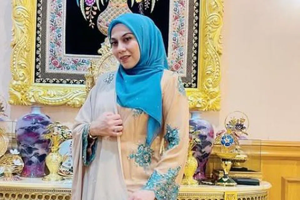 zehra zambri, penyanyi, tradisional, gv11