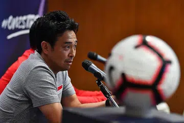 SEDIA BERSAING: Singapura yang dibimbing Yoshida (dalam gambar) kini menghuni tangga ketiga daripada lima pasukan - dua mata di belakang Uzbekistan dan empat mata di belakang pendahulu Arab Saudi - dalam Kumpulan D Kelayakan Piala Dunia Qatar 2022 dan Piala Asia AFC 2023. - Foto fail
