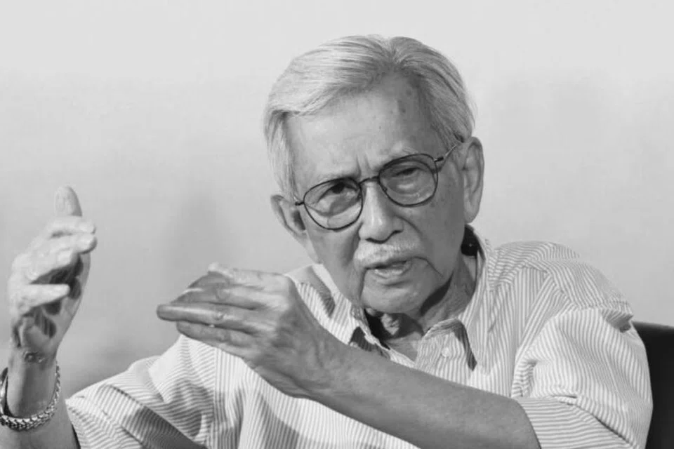 Mantan Menteri Kewangan Malaysia, Tun Daim Zainuddin, meninggal dunia di Hospital Assunta, Petaling Jaya, Selangor, pada 13 November.