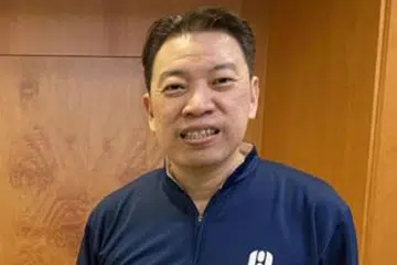 Encik Melvin Yong.