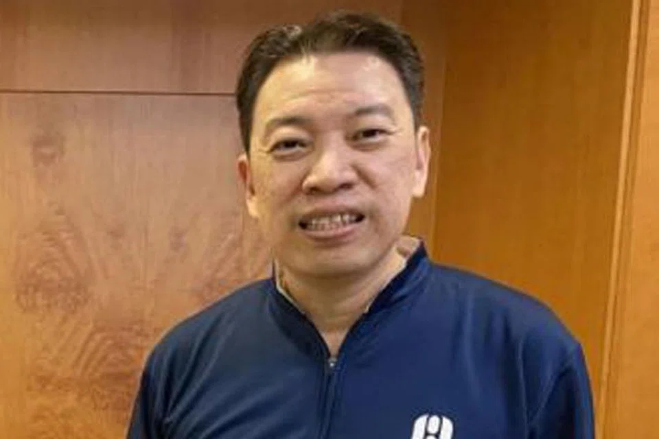 Encik Melvin Yong.